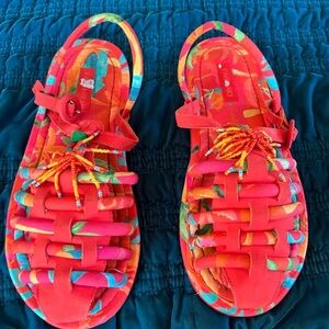 Farm Rio Sandal Flat Tropical Tube Strap Buckle Beaded Red Shoe Size 10